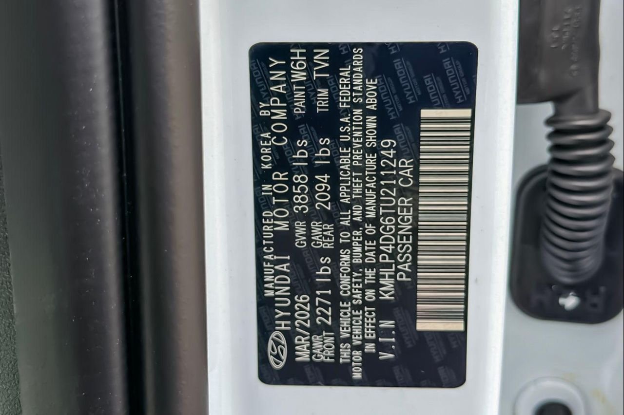 New 2026 White Hyundai Limited image 37
