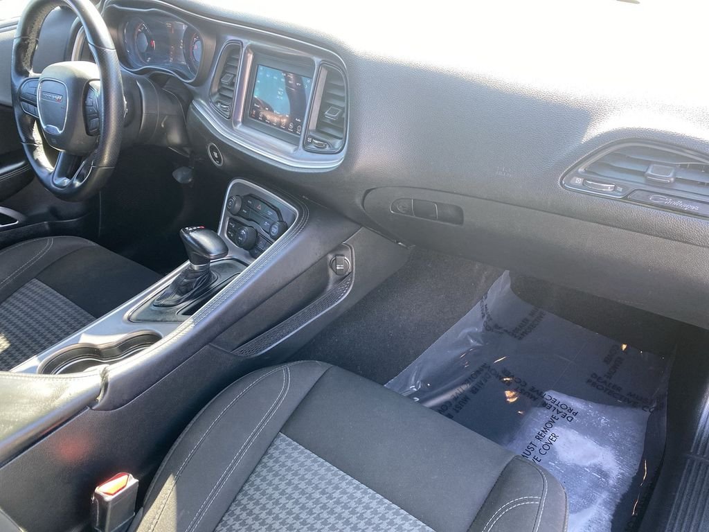 Used 2021 F8 Green Dodge SXT image 28