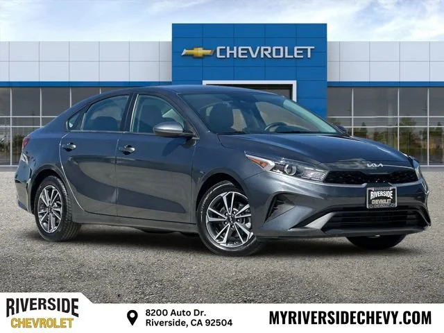 2024 Kia Forte LXS AT's photo