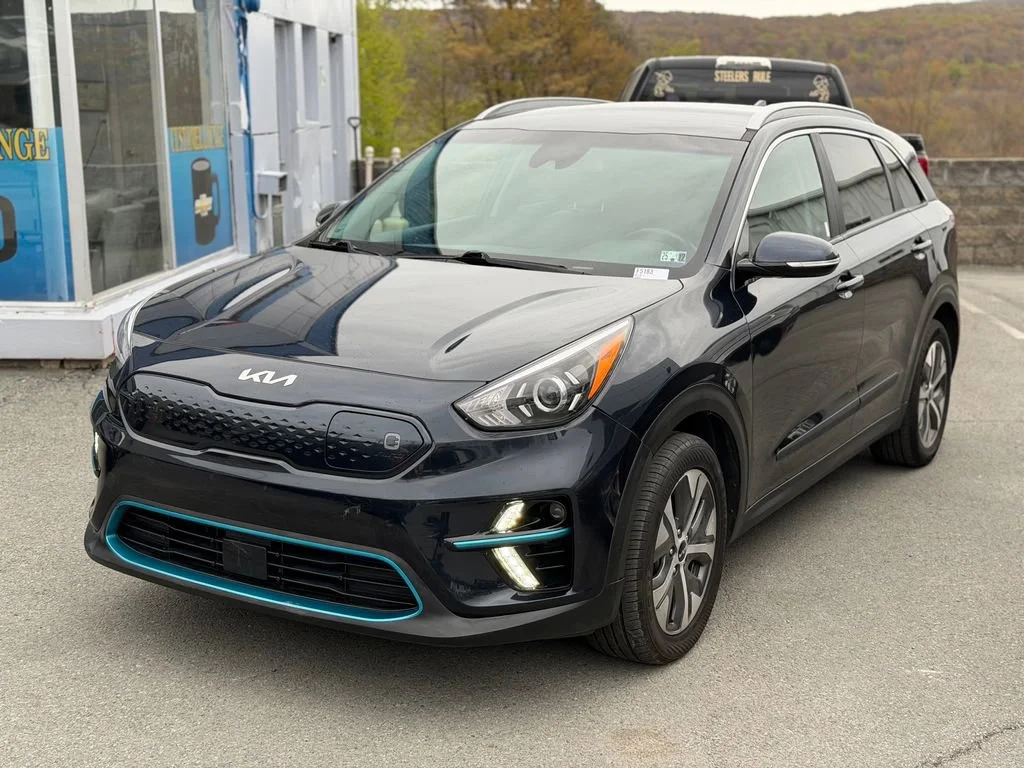 2022 Kia Niro S EV's photo