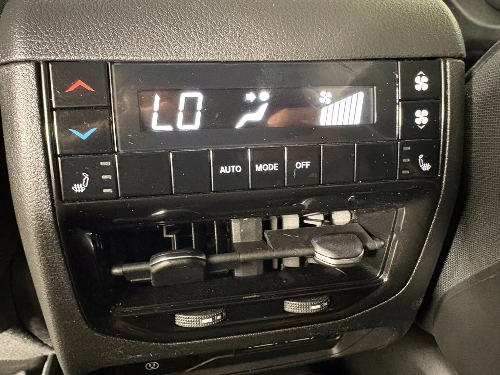 Used 2021 White Jeep Limited image 42