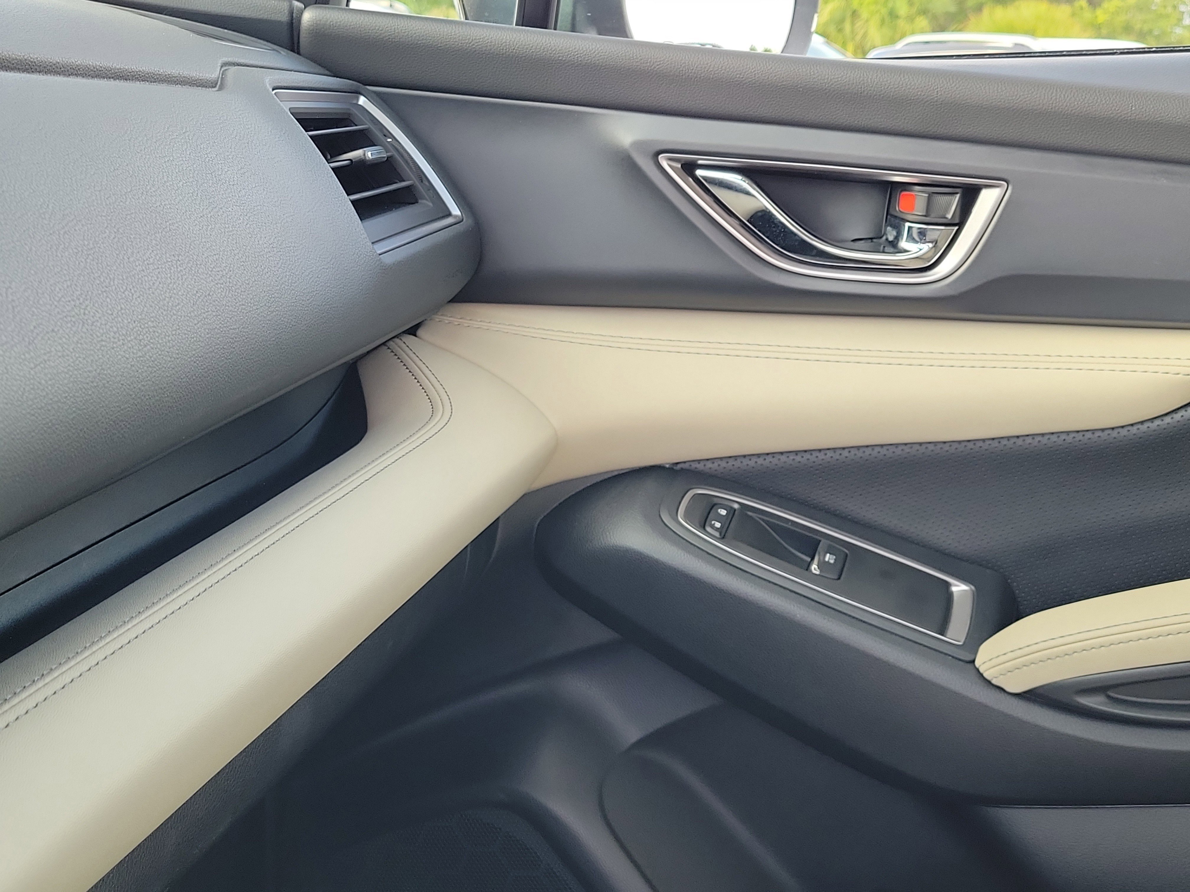 Used 2026 Crystal White Pearl Subaru Limited image 29