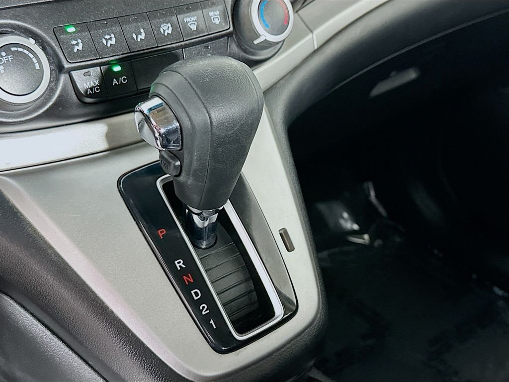 Used 2013  Honda LX image 17