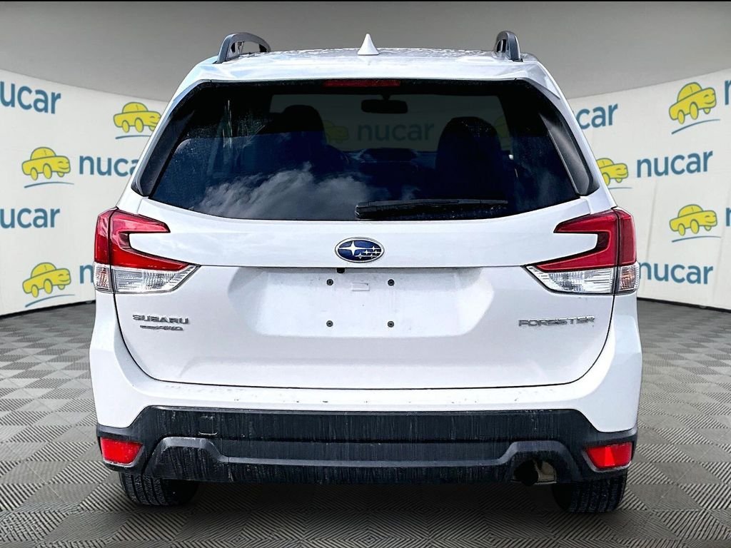 Used 2023 Crystal White Pearl Subaru Premium image 5