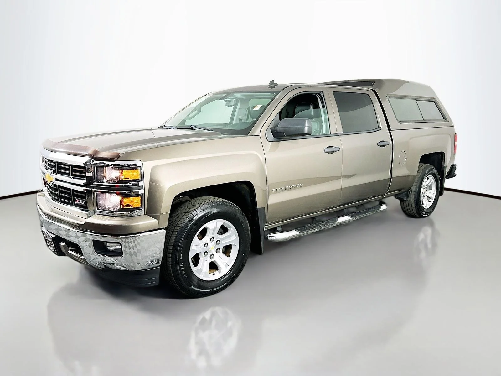Used 2014 Brownstone Metallic Chevrolet LT image 4