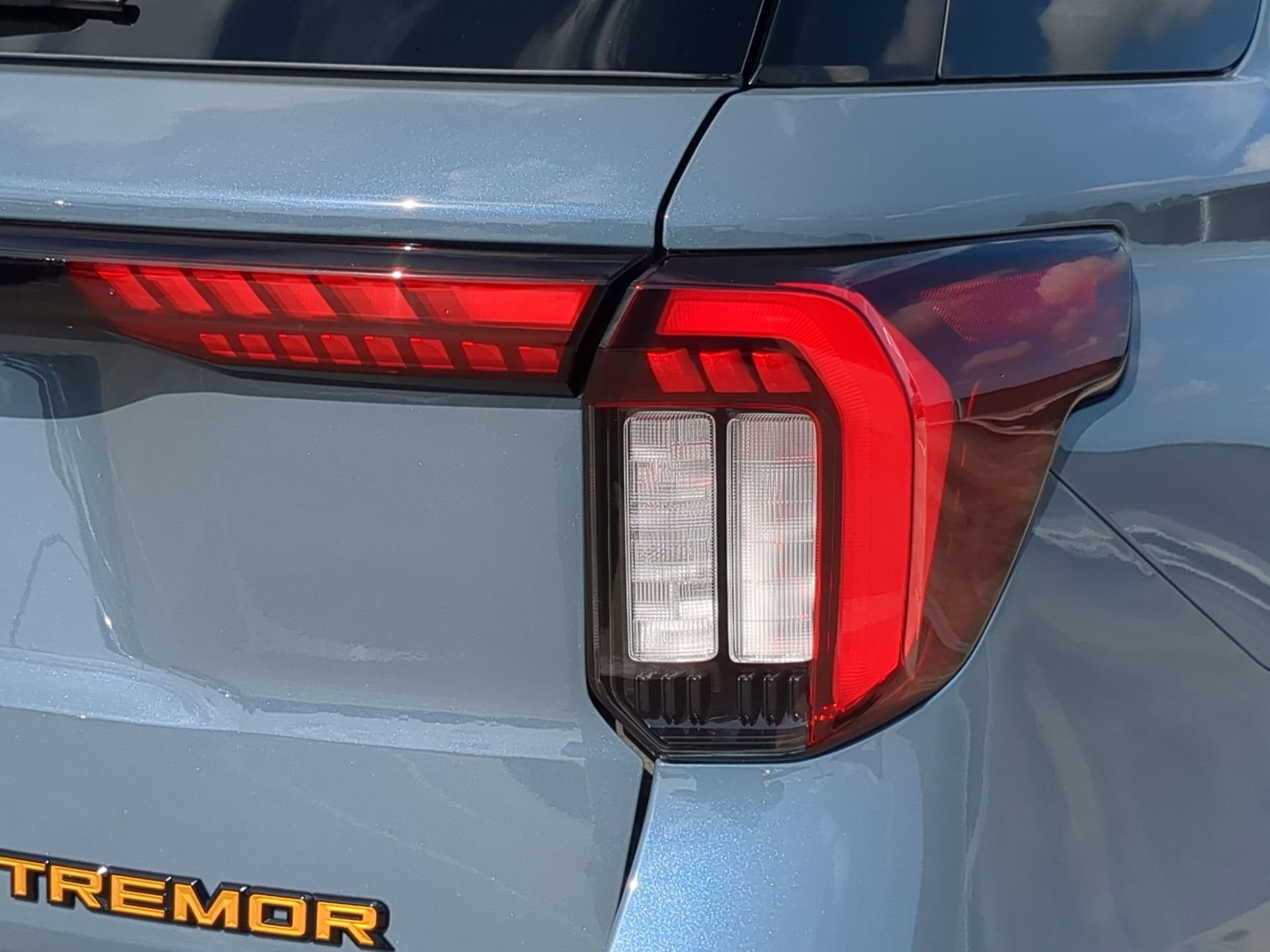 New 2026 Vapor Blue Metallic Ford Tremor® image 42