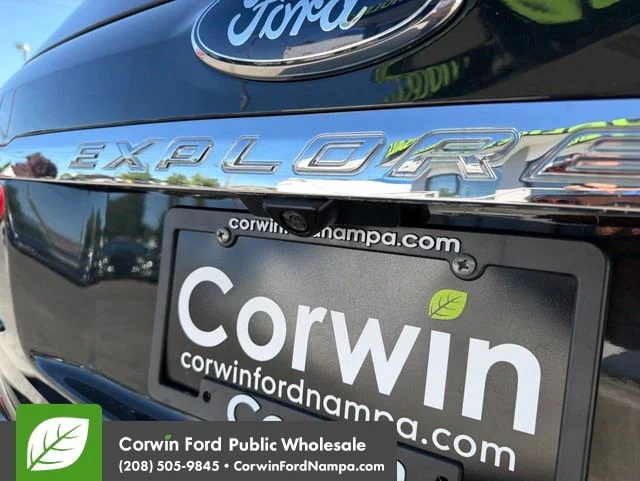 Used 2013 Black Ford Limited image 11