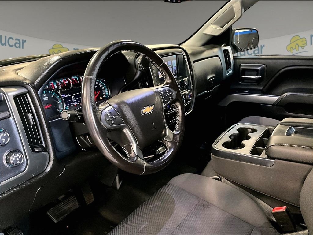 Used 2018 Gray Chevrolet LT image 8