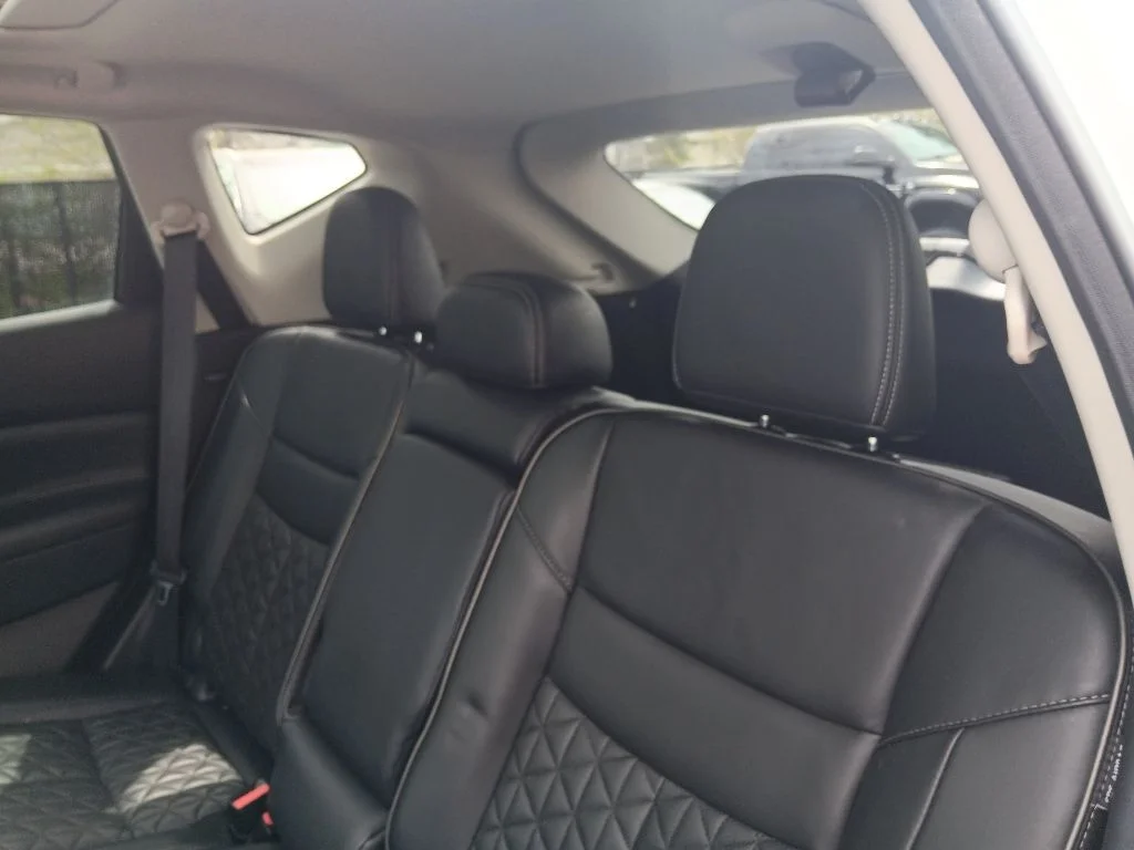 Used 2020 Pearl White Tricoat Nissan Platinum image 34