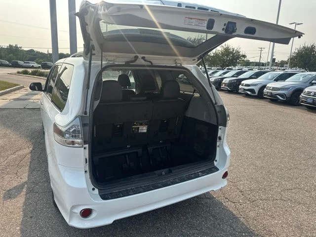 Used 2019 White Toyota SE image 12