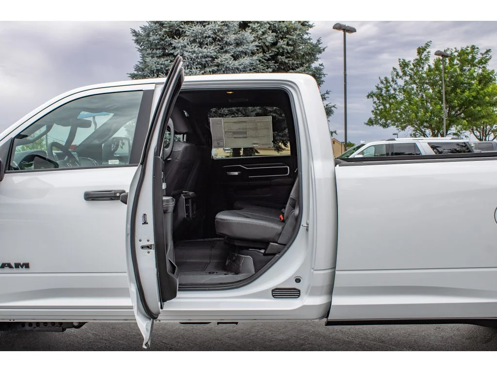 New 2026 Bright White Clear-Coat Exterior Paint RAM Big Horn image 15