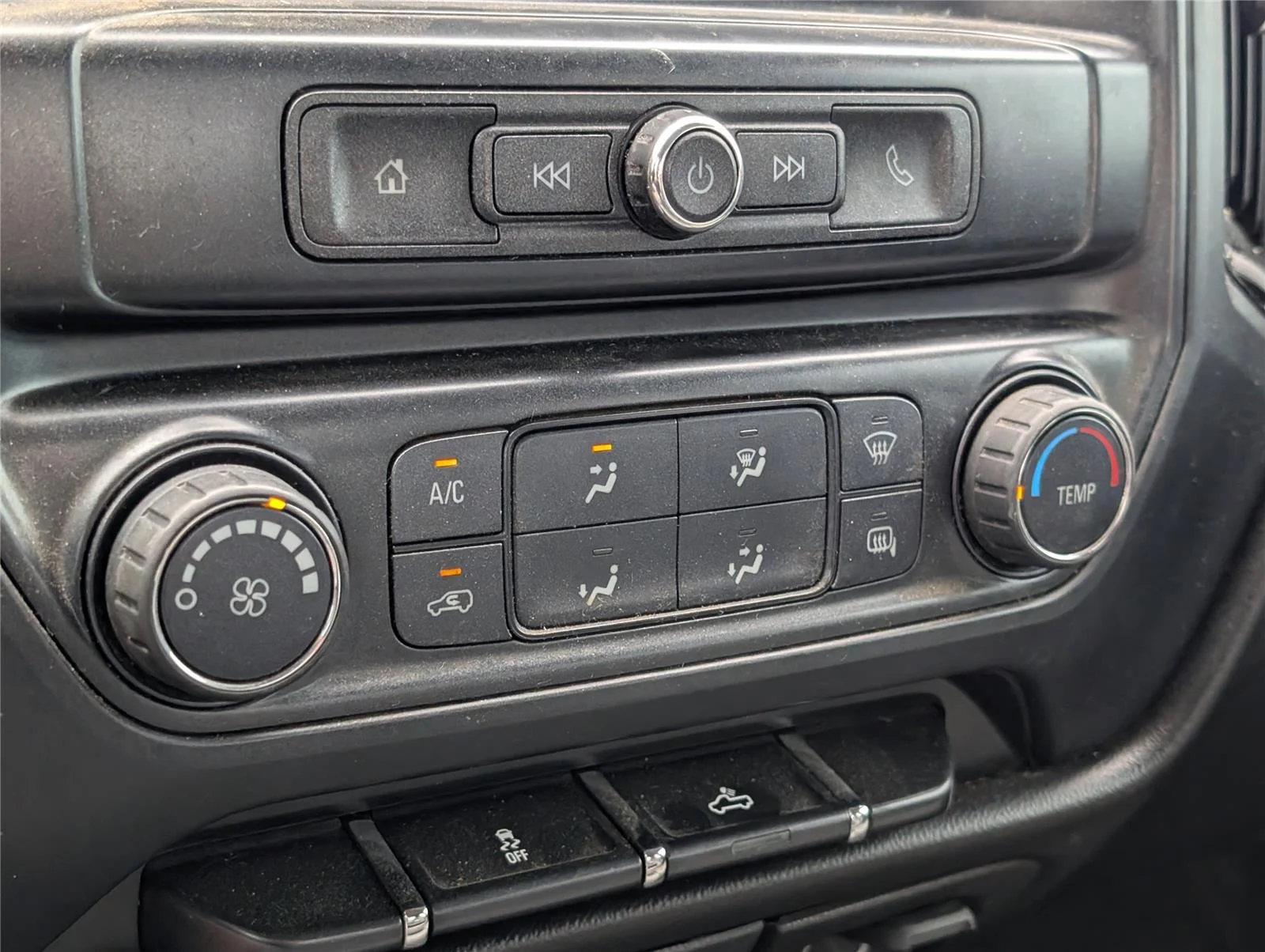Used 2019 SUMMIT WHITE Chevrolet Work Truck image 19