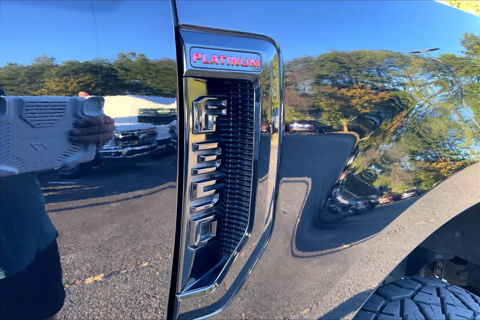 Used 2022 Agate Black Ford Platinum image 10