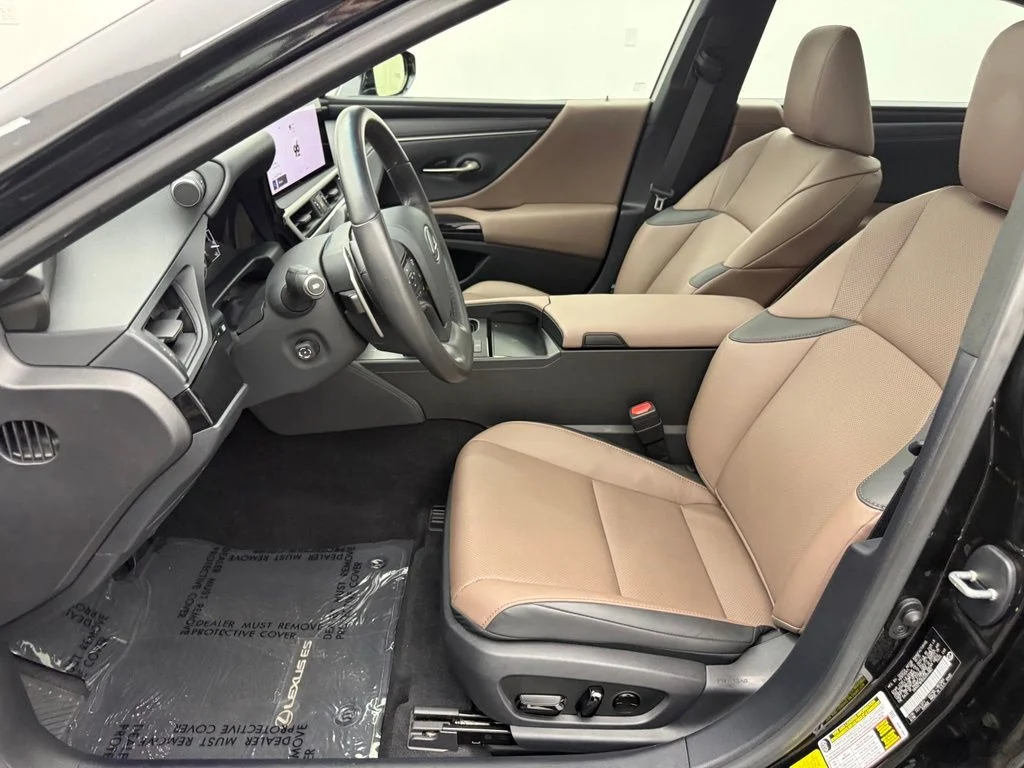 Used 2025 Black Lexus 350 image 23