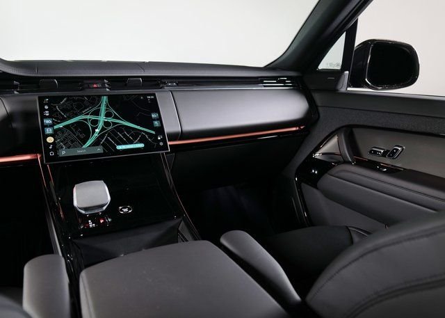 New 2026 Carpathian Grey Land Rover SE image 16