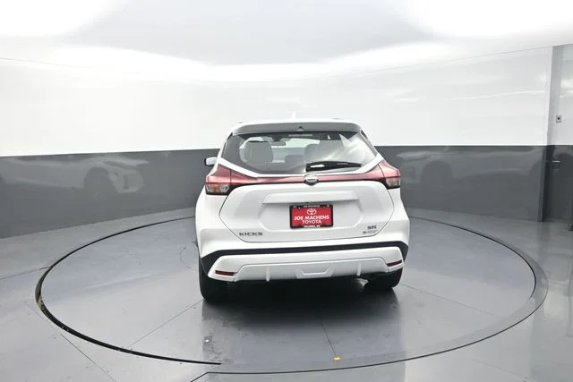 Used 2024 White Nissan SR image 85