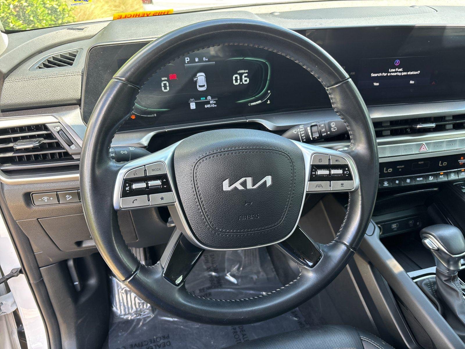 Used 2023 Glacial White Pearl Kia S image 18