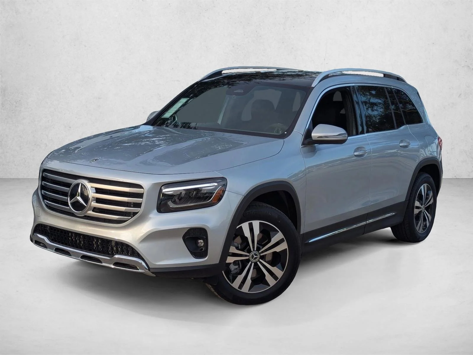 Used 2026 Cirrus Silver Metallic Mercedes-Benz GLB 250 image 1