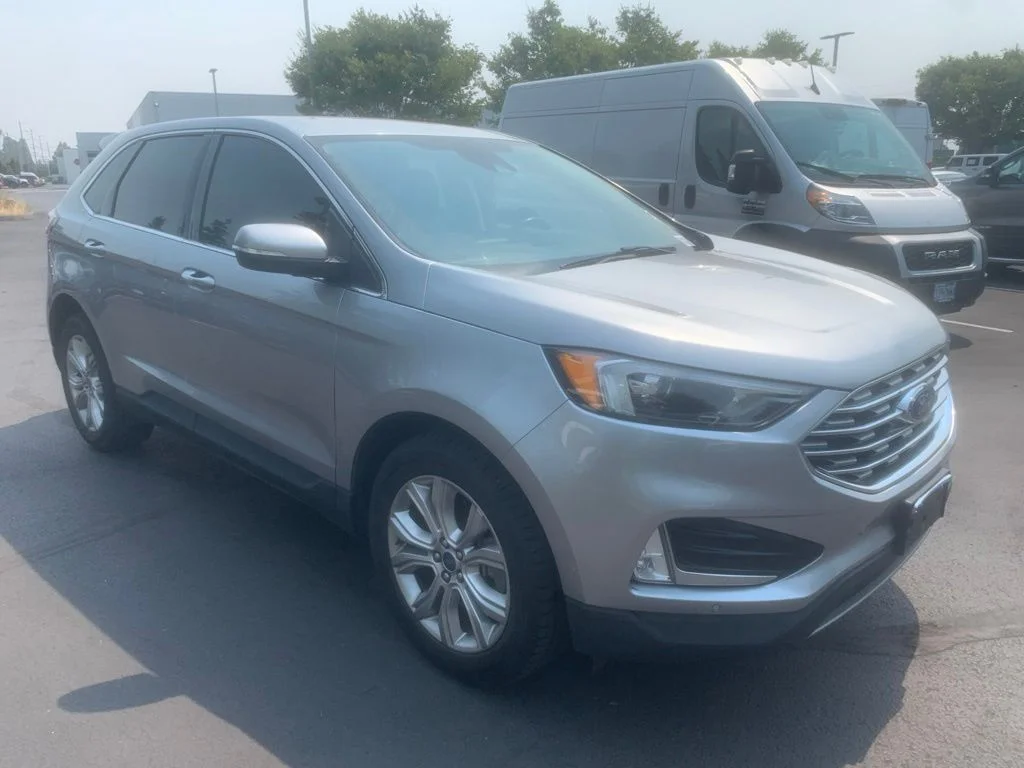 Used 2022 Silver Metallic Ford Titanium image 5