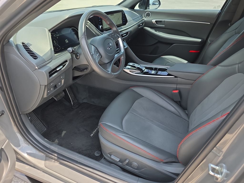 Used 2022 Hampton Gray Hyundai SEL Plus image 23