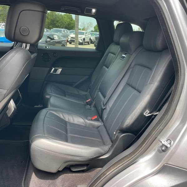 Used 2021 Eiger Gray Metallic Land Rover SE image 6