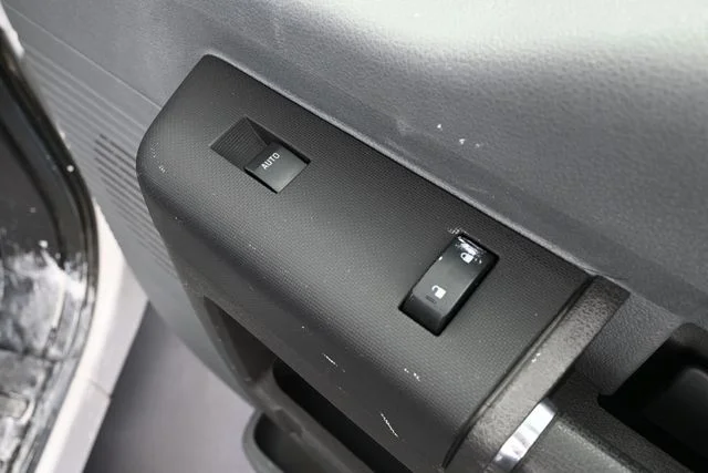 Used 2014 White Ford XL image 38