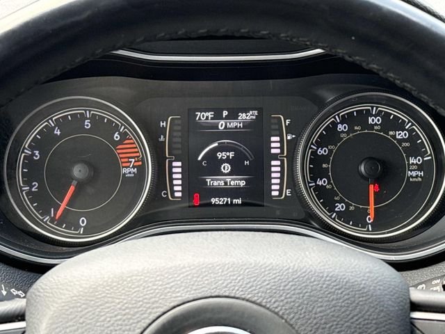 Used 2019 Black Jeep Latitude Plus image 23