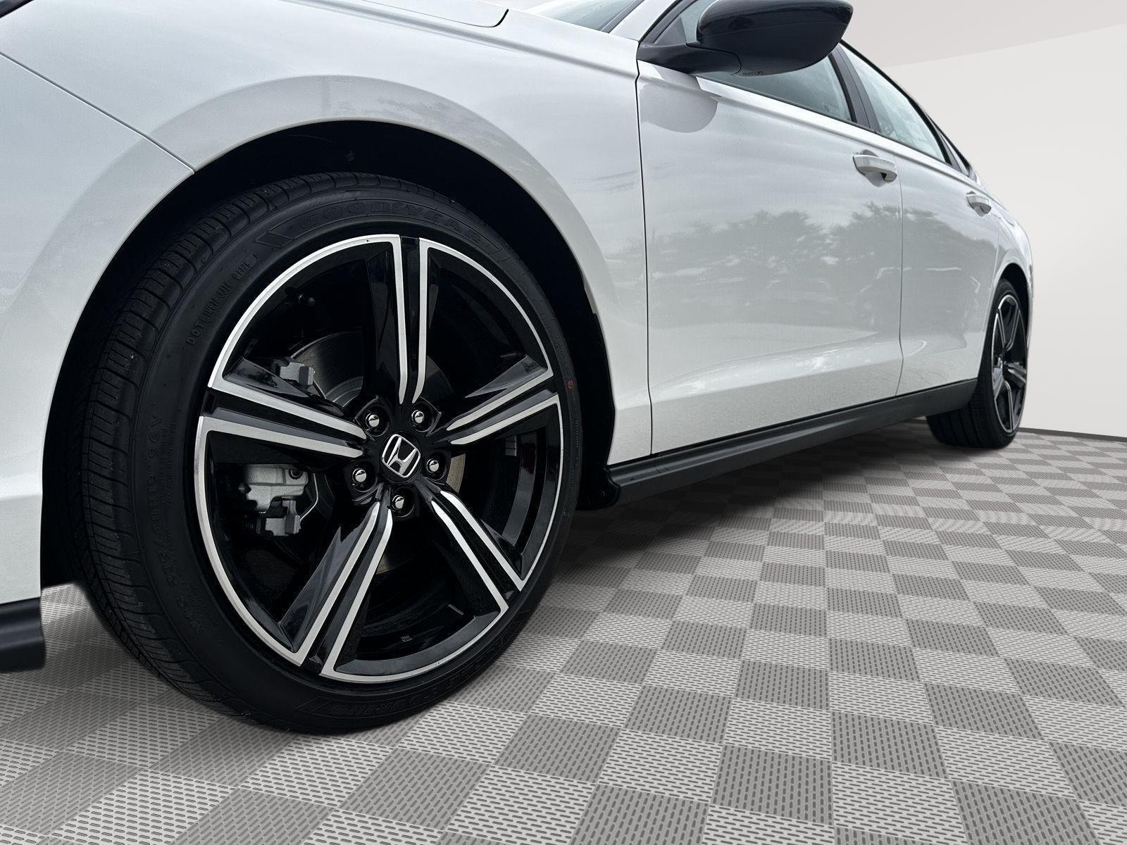 2026 Honda Accord Hybrid Sport - Photo 6