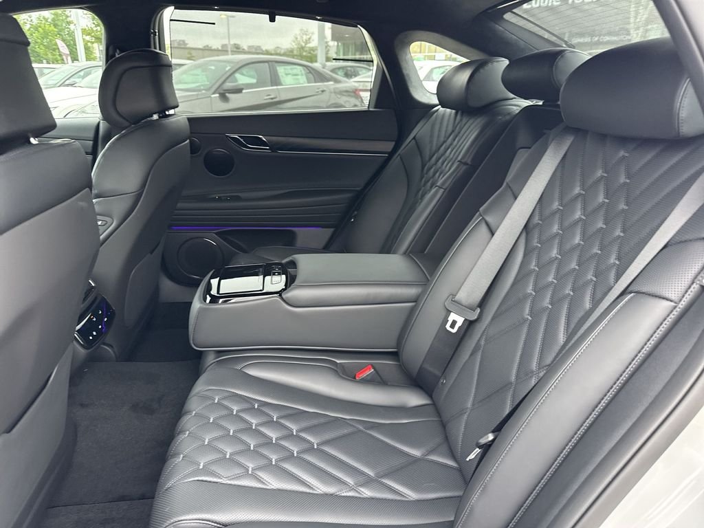 New 2026 White Genesis 3.5T PRESTIGE BLACK image 26