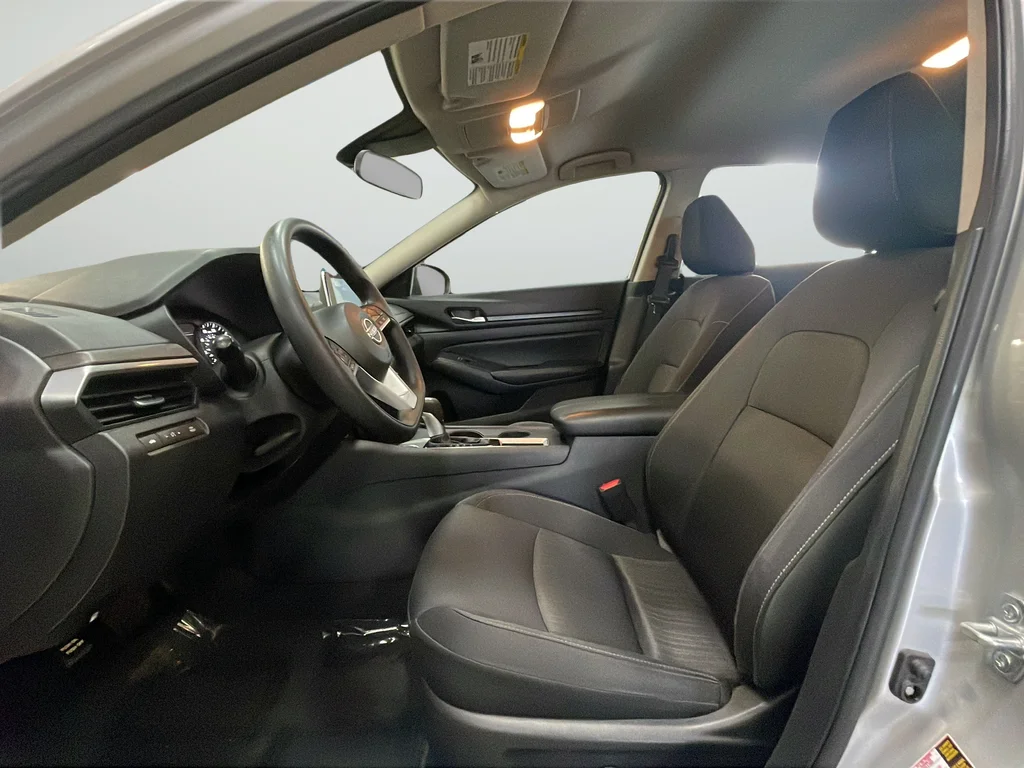 Used 2025 Silver Nissan 2.5 SV image 11