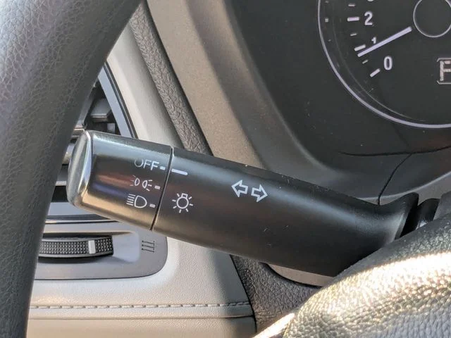 Used 2019 Lunar Silver Metallic Honda LX image 16