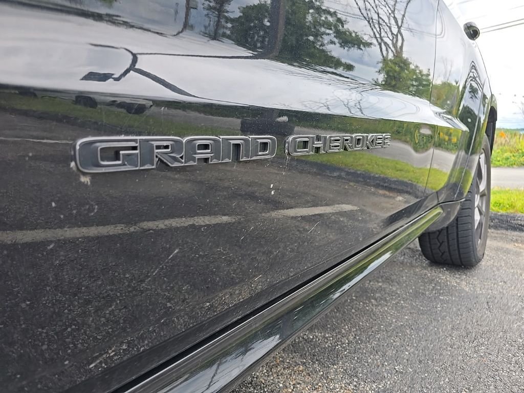 Used 2020 Black Jeep Limited X image 9
