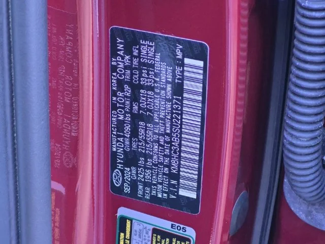 Used 2025 Red Hyundai SEL Convenience image 26