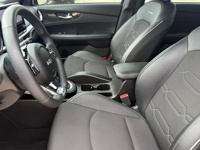 Used 2022 Gray Kia GT-Line image 9