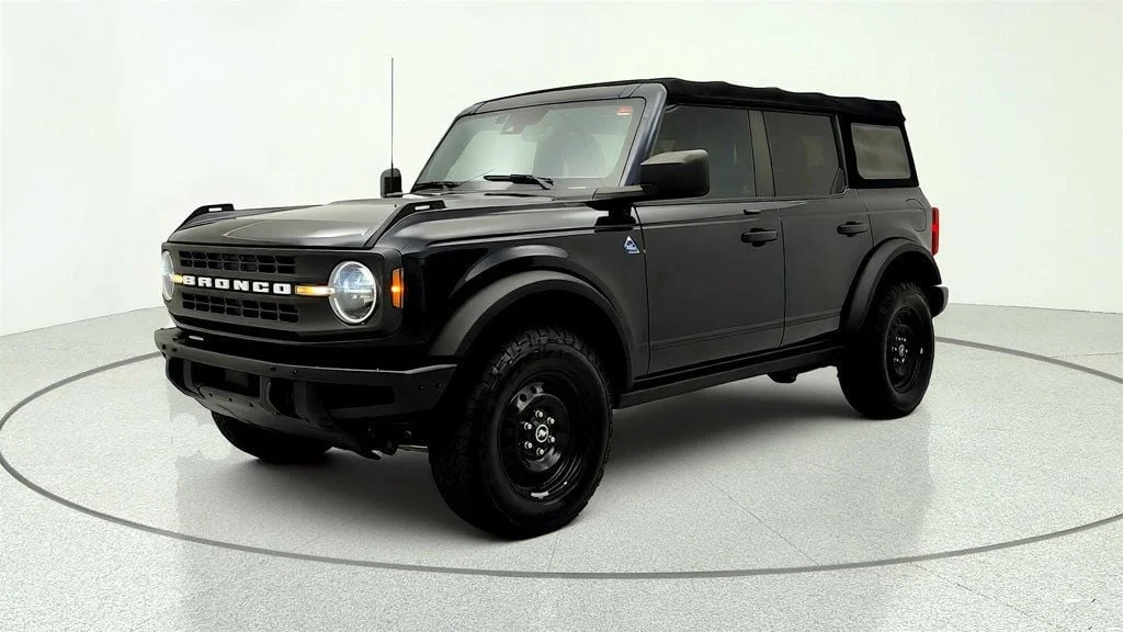 Used 2021 Antimatter Blue Metallic Ford Black Diamond 4 Door 4x4 image 1