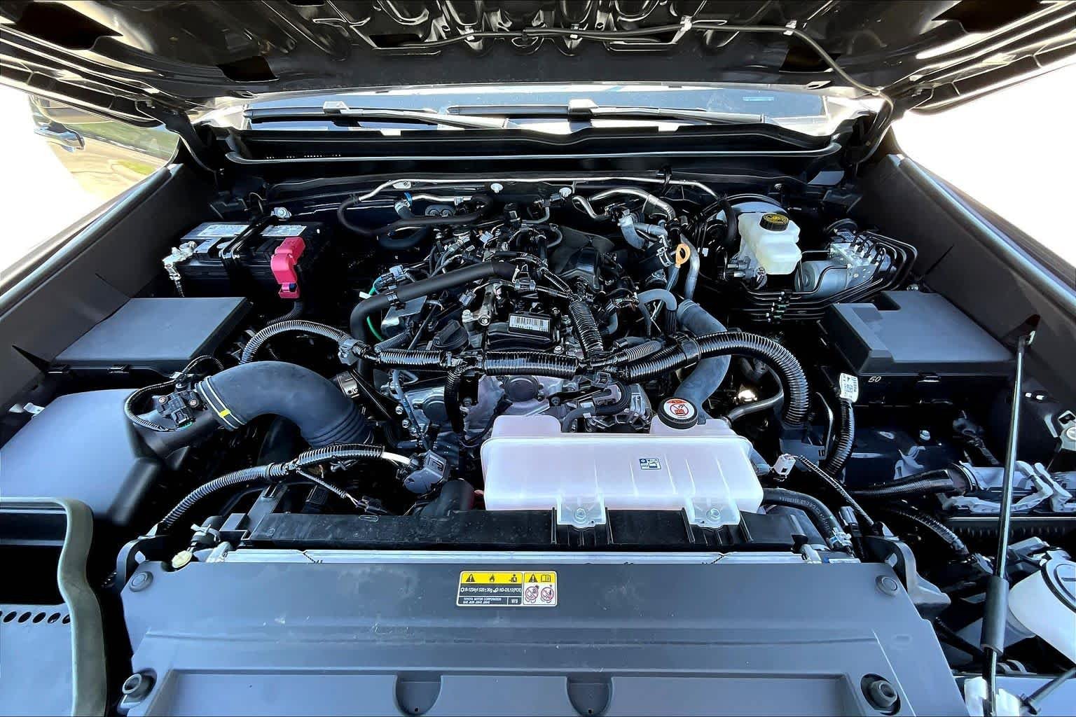 Used 2025 Underground Toyota SR5 image 30