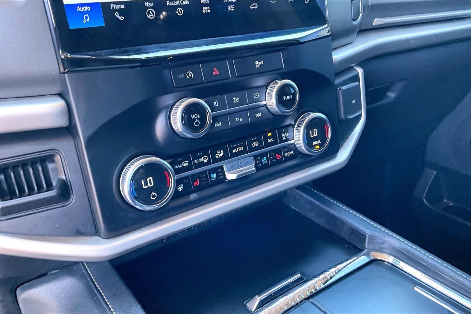 Used 2024 Stone Blue Metallic Ford XLT image 33