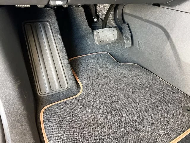 2026 GMC Acadia AT4 - Photo 14