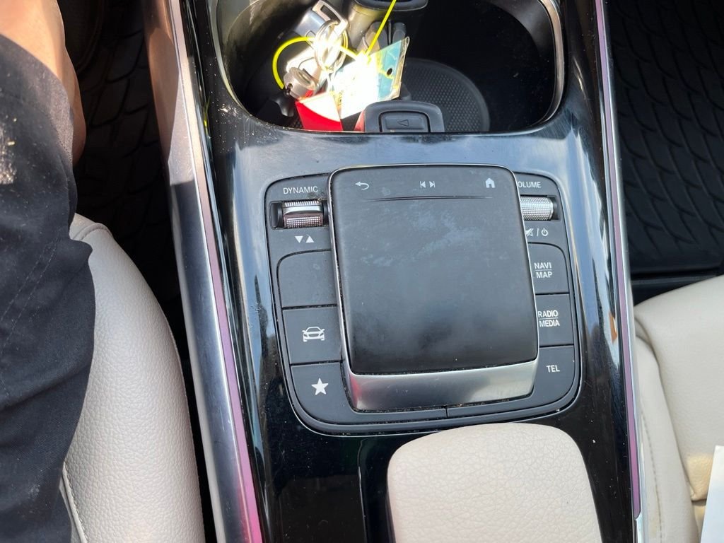 Used 2021  Mercedes-Benz GLA 250 image 22