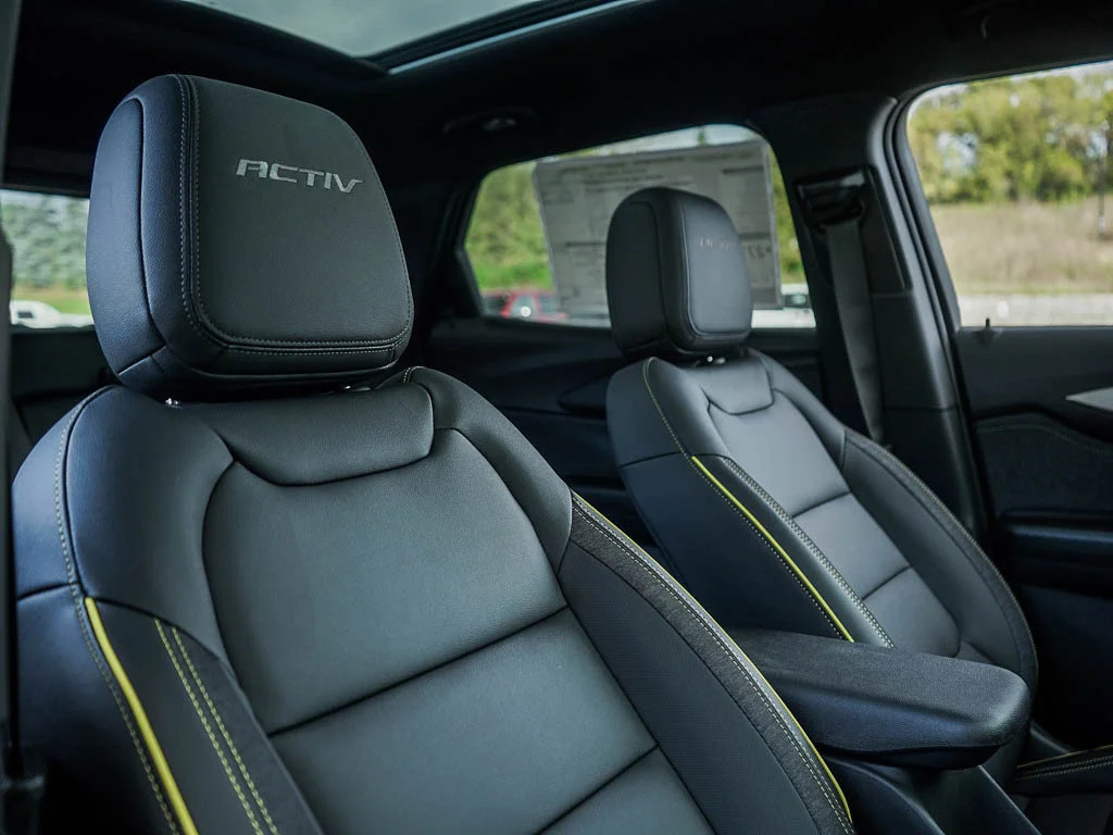 New 2026 Mosaic Black Metallic Chevrolet ACTIV image 11