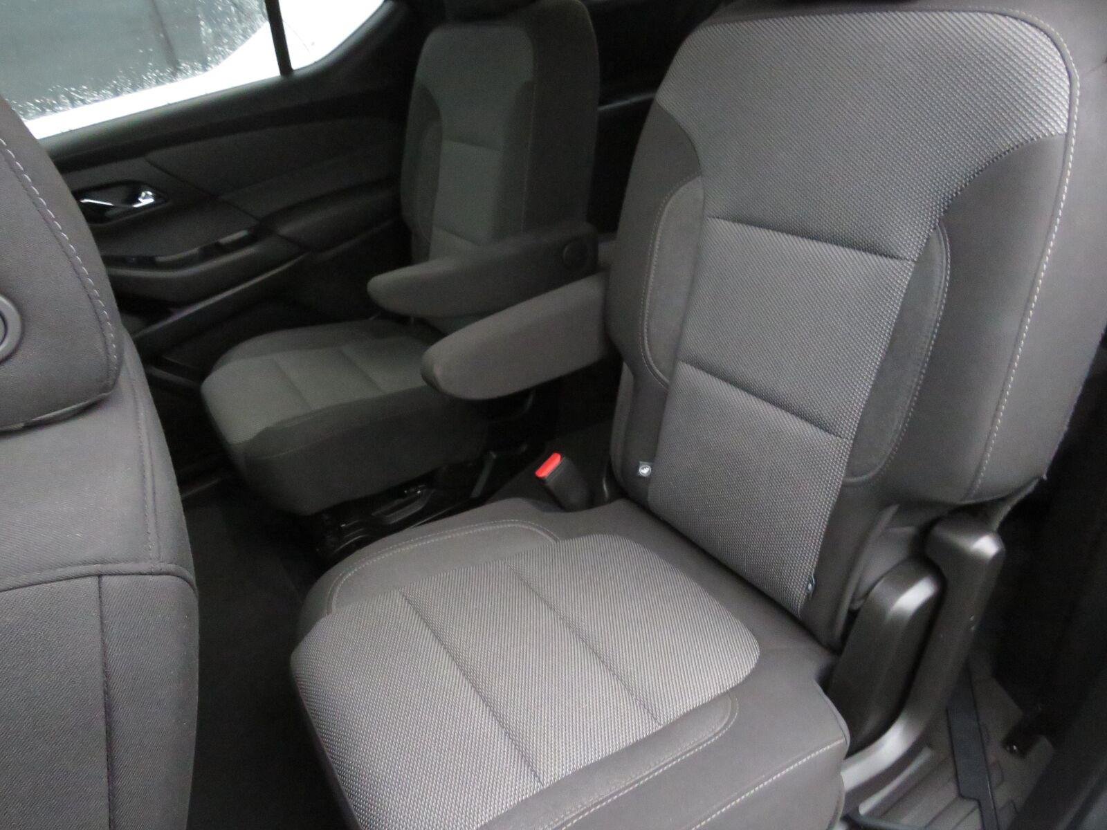 Used 2023 Silver Sage Chevrolet LT image 17