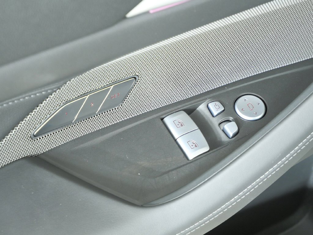 Used 2026 White BMW Base image 31