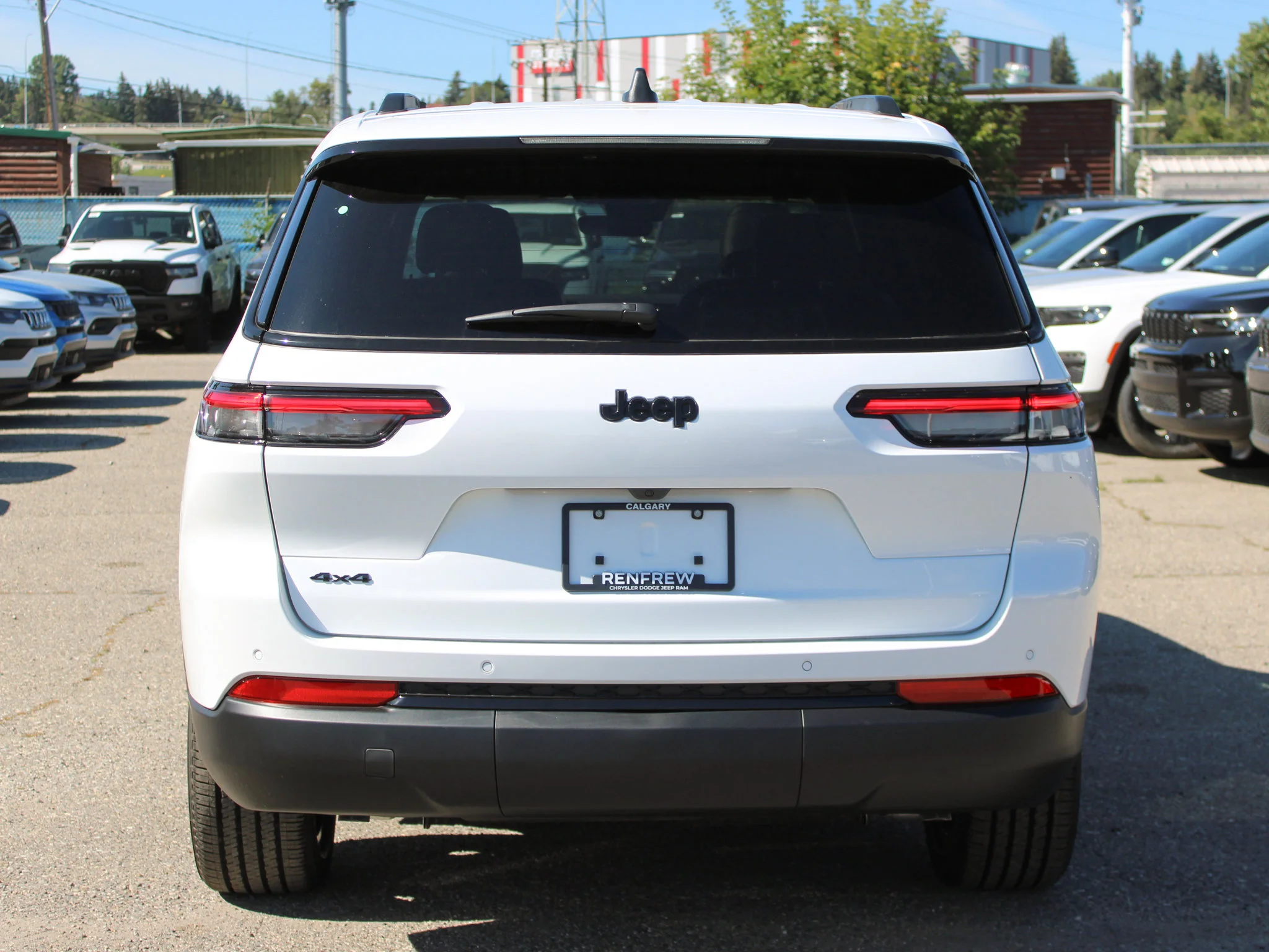 New 2025 White Jeep Altitude* 4x4, Trailer Tow Pkg, Sunroof, Heated Leather image 4