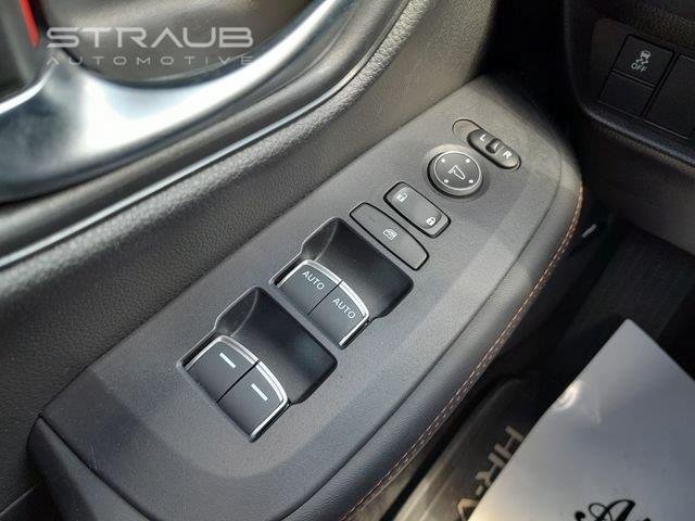 Used 2025 Platinum White Pearl Honda  image 32