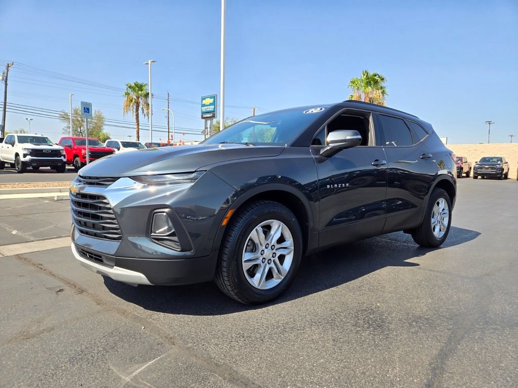 Used 2020 GRAPHITE METALLIC Chevrolet LT image 2