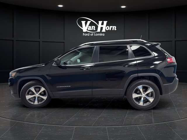 Used 2020 Diamond Black Crystal Pearlcoat Jeep Limited image 4