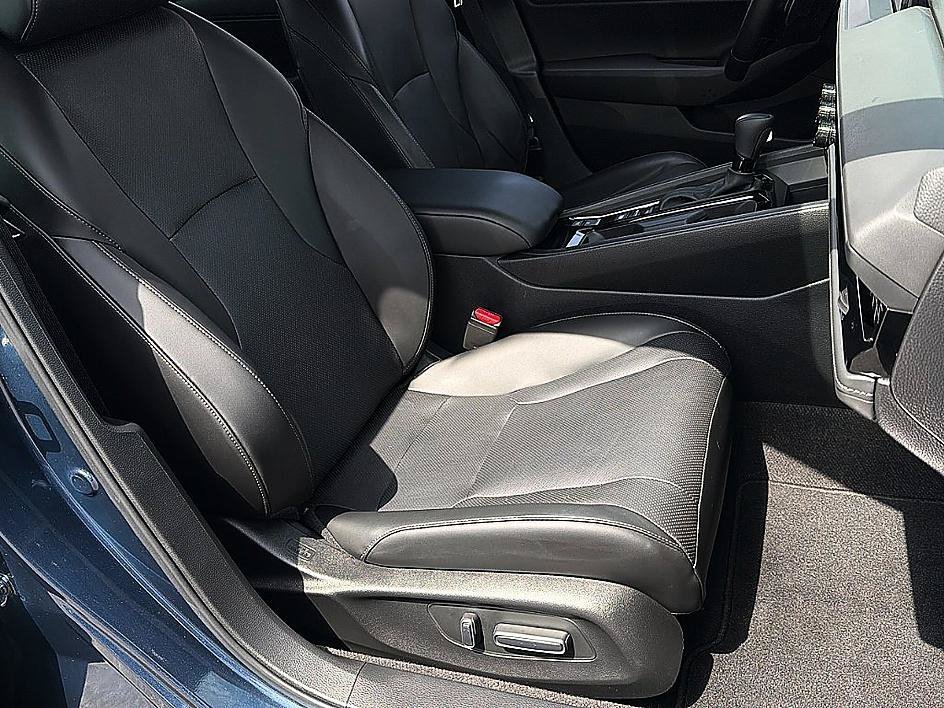 Used 2024 Canyon River Blue Metallic Honda EX-L image 21