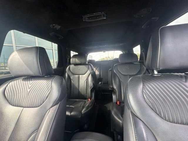 Used 2024 White Hyundai Calligraphy image 17