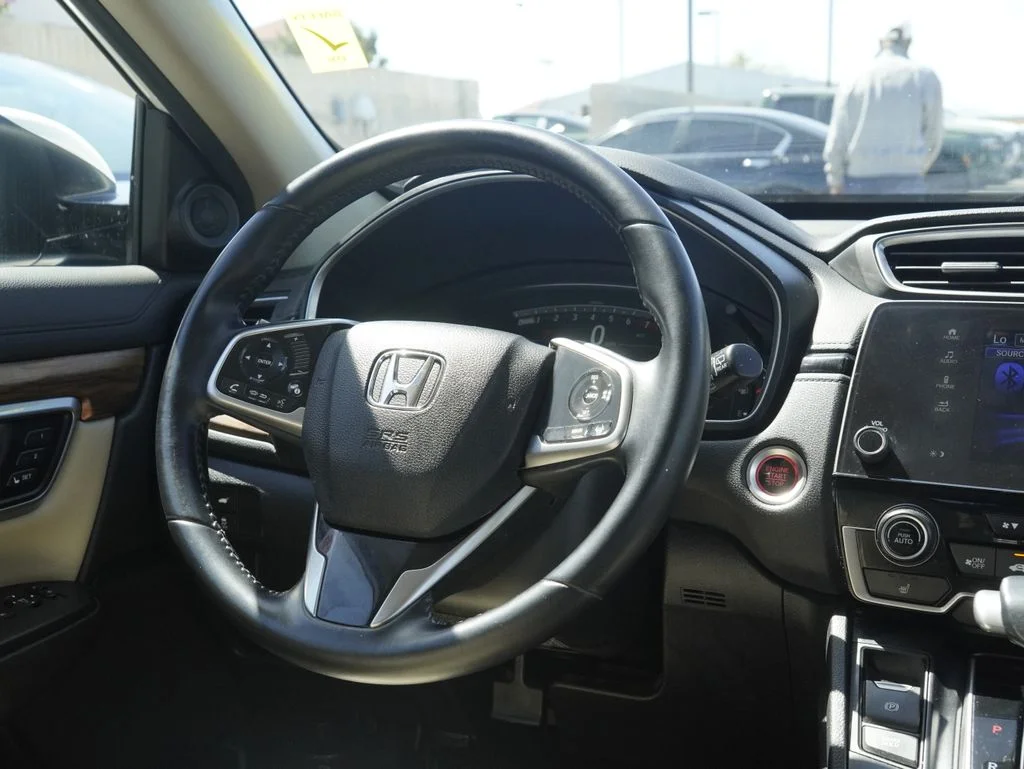 Used 2018 White Honda EX-L image 33