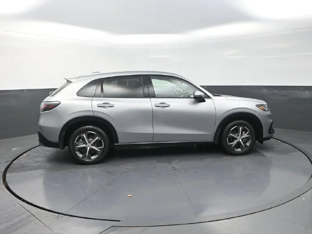 Used 2023 Silver Honda EX-L image 10